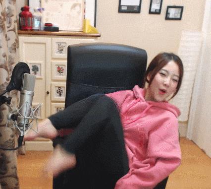 黑料多的网红有哪些名字,那些黑料缠身的明星网络形象